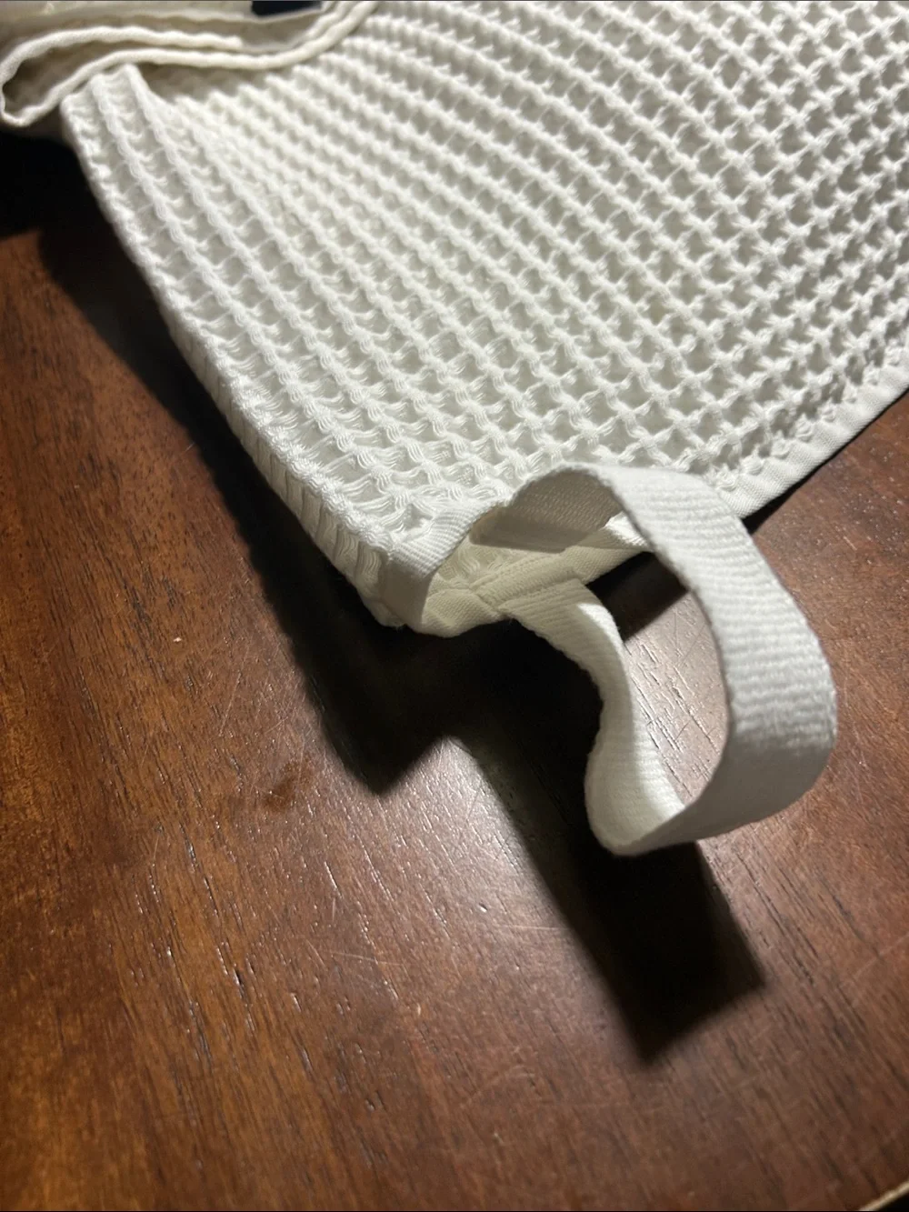 Waffle-Texture Bath Towel in White - Soft, Breathable 100 % Cotton